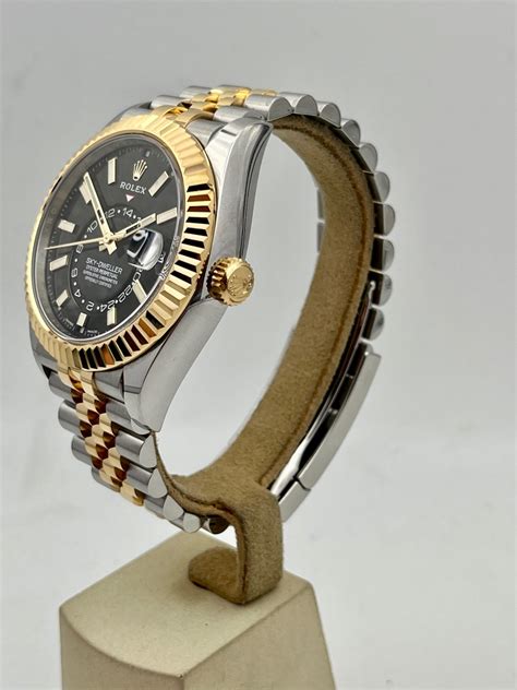 rolex sky dweller acciaio oro|rolex sky dweller functions.